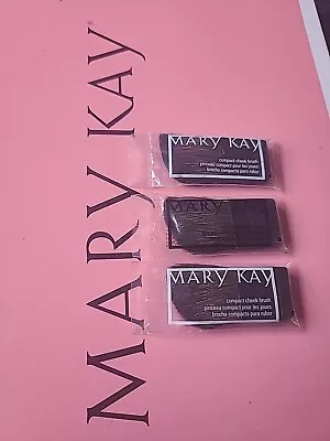 Lot Of 3~MARY KAY COMPACT PALETTE CHEEK BRUSH~BLUSH BRUSH~TRAVEL/MINI SIZE~ • $18