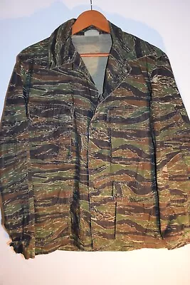 Camo Tiger Stripe Vtg Military Jacket Camouflage Men's Medium • $36