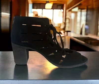 VINCE CAMUTO TRESSA Sandals Size 9.5 W Suede Block Heel Lace-Up Gladiator BLACK • $31