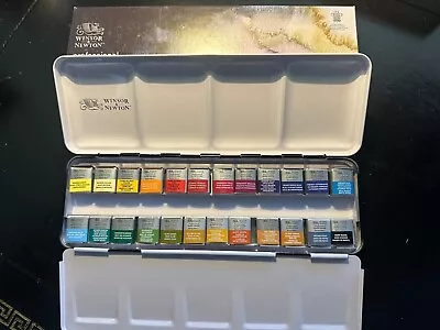 £74.95 • Buy Winsor & Newton Artists Watercolour 24 Half Pans Light Travel Box Tin Set New
