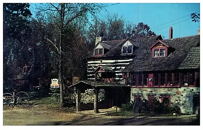 Hubertus Wisconsin WI Fox & Hounds Inn Advertising Vintage Chrome Postcard-Z2-43 • $8