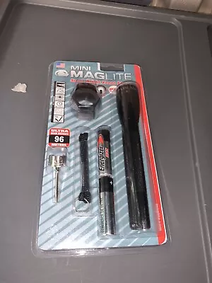 Maglite Mini Flashlight M2A01H • $1