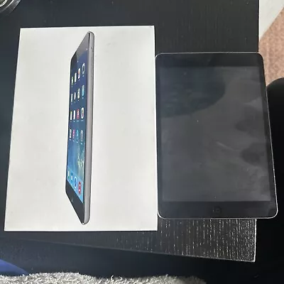 Apple IPad Mini 1st Gen. 16GB Wi-Fi 7.9in - Space Grey *Good Condition* • £5