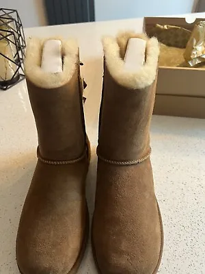 Ugg Australia Bailey Bow Boot-Chestnut 6.5 BNWB • £99