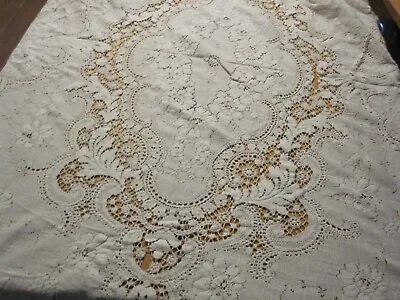 VINTAGE IVORY COTTON QUAKER LACE TABLECLOTH With PRETTY FLOWERS 62  X 96  • $45