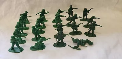 LOT OF 21 Toy Soldiers 7 Poses Army Men Miniature Green • $9.99