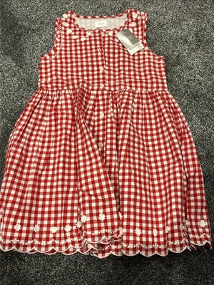 £10 • Buy Girls Dress 5-6 Years