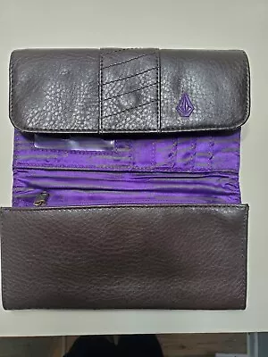 Ladies Volcom Brown Faux Leather & Purple Lined Wallet • $21.95