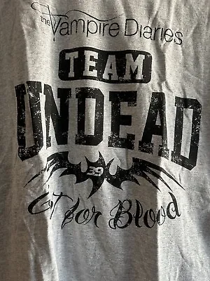 The Vampire Diaries Team Undead Out For Blood Grey Large T-shirt. • $29.99