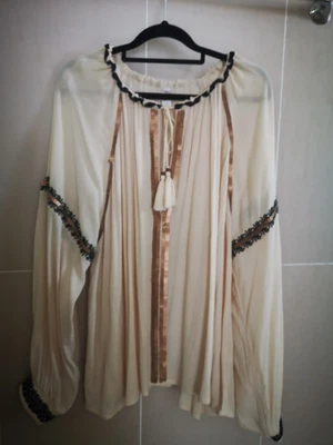 $32 • Buy Tigerlily 8 Top