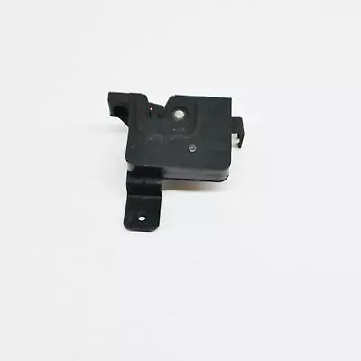 New Bmw 7 E38 Right Hood Lock 51238164764 8164764 Original • $122.90