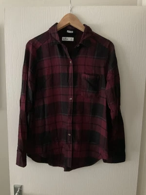 £8 • Buy Hollister Womens Shirt Small