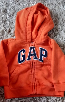 £2 • Buy Gap Hoodie Baby 6-12 Months