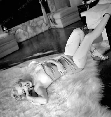 8x10 Print Marilyn Monroe Sexy Portrait Posed On Furred Rug #SMM • $15.99