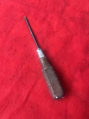 VINTAGE (UNBRANDED) 6  SLOTTED SCREWDRIVER WOODEN HANDLE (a35) • $5