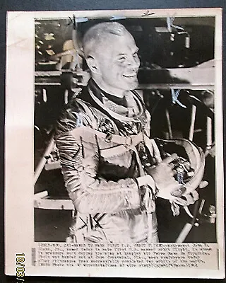 John Glenn (original Vintage Nasa Space Flight Photo) Photo # 1  • $199.99