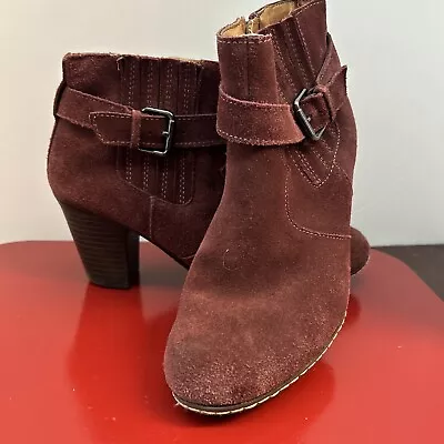 GH Bass & Co Womens Porter Heeled Ankle Bootie Burgundy Suede 9 M • $16.82