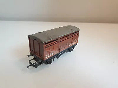 Triang Hornby Cattle Wagon M3713 R122 Weathered OO Gauge • £4.99