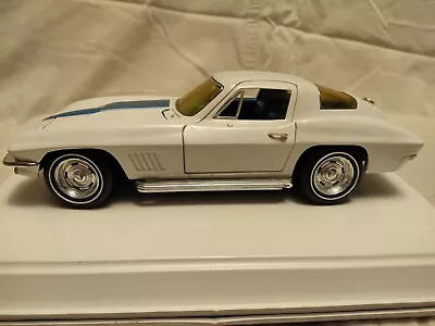 1967 Chevrolet Corvette 427  ERTL 1:18 Die Cast • $24.80