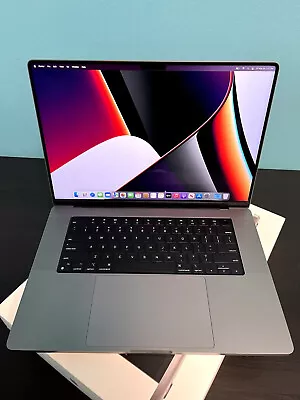 Apple MacBook Pro 2021 16 Inch 3.2 GHz M1 MAX 1TB SSD 64GB RAM 32-Core GPU • $2295