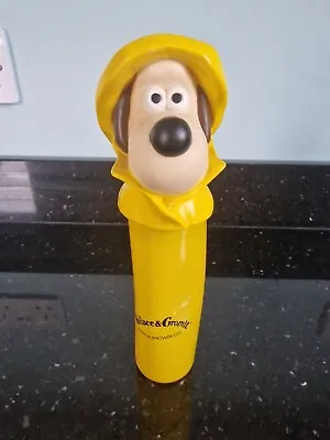 Wallace And Gromit - The Wrong Trousers - RAINCOAT - Bath & Shower Gel - 1989 • £4