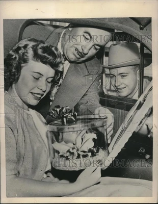 $19.99 • Buy 1948 Press Photo James V Hicks Noreen Ross Charles Dean Sacramento