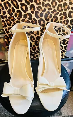 White Patent Strappy Classy Bow High Heel Shoe By Unze. Used Once Size 8 - EU 41 • £28