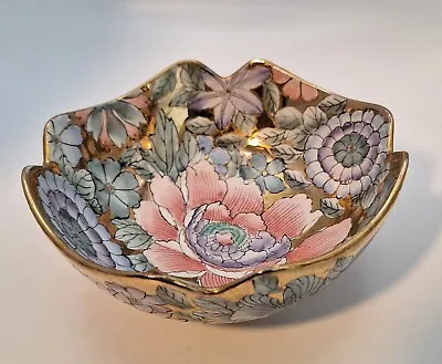 Toyo Golden Peony Bowl Scalloped Hand Painted In Macau Pastel Gold Gilt Vintage • $15.99