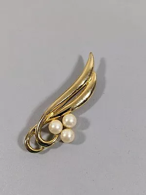 Vintage Gold Tone Curved Bar Faux Pearl Pin Brooch • $5.59