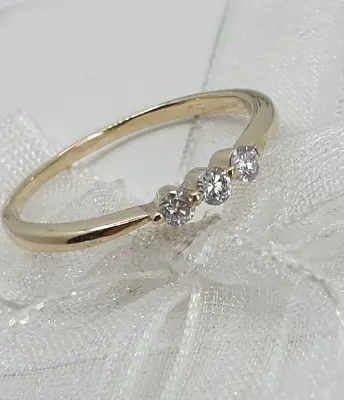 9CT 375 Yellow Gold 3 Diamond Ring Ideal For Stacking Stackable Size M *VIDEO* • $230