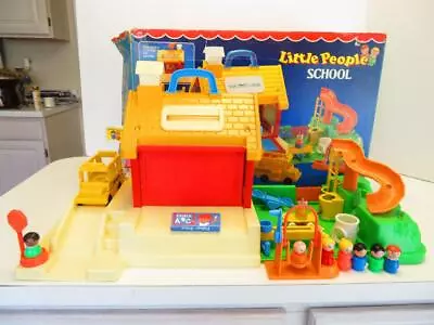 Vintage Fisher Price Play Family School 1988 Set #2550 COMPLETE • $62.97