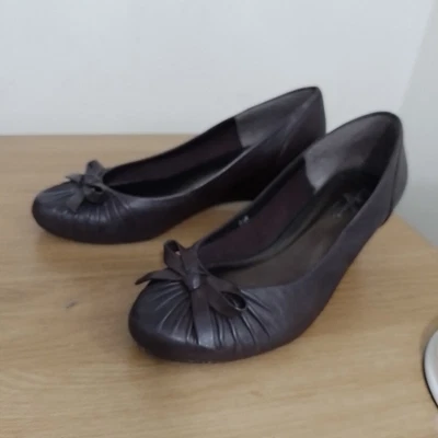 £0.99 • Buy M&S Footglove Brown Leather Wedge Shoes Size 6 Wider