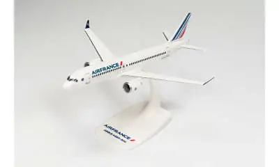 New! Herpa 613507 Air France Airbus A220-300 Reg. F-HZUA 1:200 Snap-fit Model • $34.90