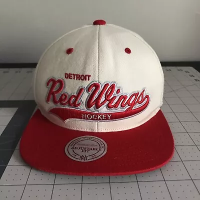 Detroit Red Wings Cream And Red Adjustable Hat NHL Vintage Mitchell & Ness • $11.95