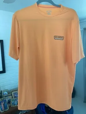 BILLABONG UV Protection 50+ Surf / Swim Shirt Mens Size:L Orange - Pristine! • $17.50