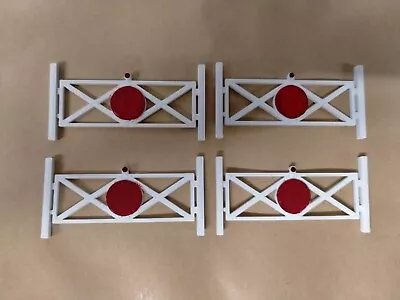 009 NARROW GAUGE Single Crossing Gates. • £3