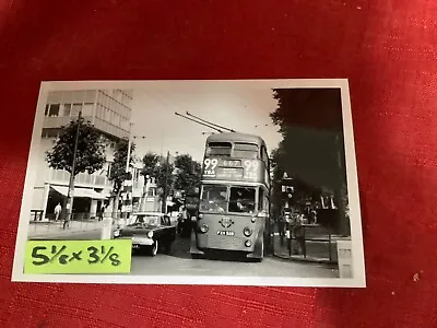 LONDON TROLLEYBUS PHOTO B/W No 1526 FXH526 Route 667 CHISWICK HIGH ROAD. • £0.99