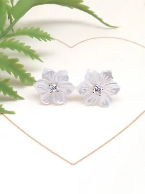 925 Sterling Silver White Mother Of Pearl Flower Stud Earrings Post 14mm/0.55  • $20.95