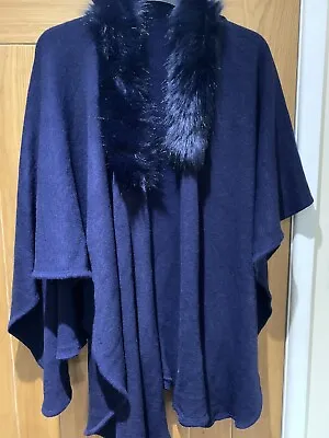 £2.99 • Buy MITZY LADIES LOVELY NAVY  KNITTED DETAILED CAPE/WRAP FUR COLLAR  ONE SIZE Nwot