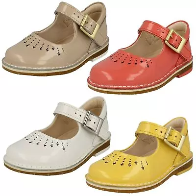 Girls Clarks Yarn Jump Patent Leather First Walking Shoes • £19.99