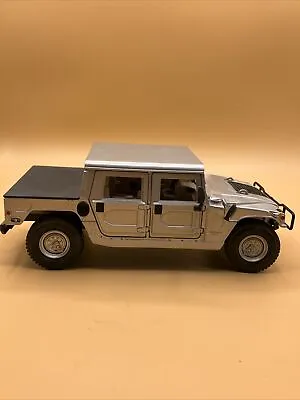 Maisto HUMMER 6.5L Die Cast 1:18 Silver Pre Owned • $29.99