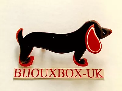 LEA STEIN VINTAGE BASSET DOG BROOCH. Best Vintage Selection Online. • £49