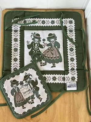 NWT Vintage Halltex Bread Basket Liner And Pot Holder Folk Art Cottagecore • $25