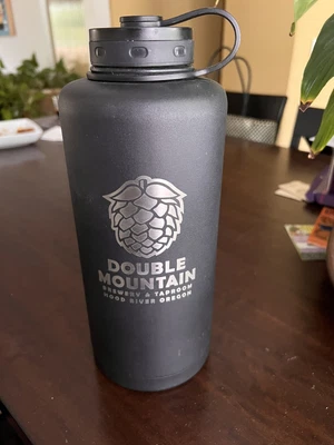 $0.99 • Buy Fifty / Fifty Vacuum Insulated 64oz 18/8 Stainless Matte Black Bottle