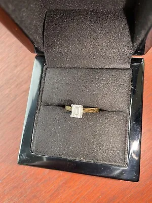 Beautiful 0.75ct Emerald Diamond Ring 18ct Yellow Gold • £900
