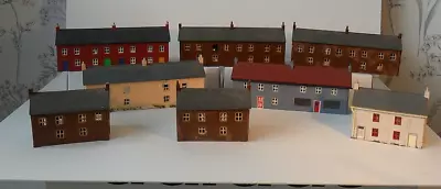 N Gauge Proprietary Buildings - 5 Terraced And 3 Semi Detached Houses • £19