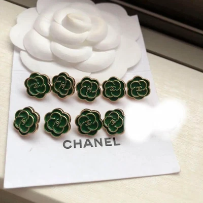 £97.03 • Buy 9 CHANEL BUTTONS Lot Gold CC Logo Green 12mm Vintage