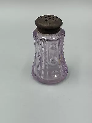 Vintage Purple Amethyst Glass Salt Or Pepper Shaker  Star LID DAMAGED • $12.34