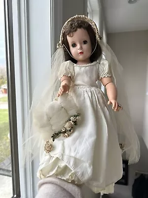 Madame Alexander Brunette WENDY BRIDE Doll 15  #1551 1955 Margaret • $69