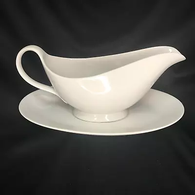 Mikasa Classic Flair White Calla Lily Gravy Boat & Underplate • $20